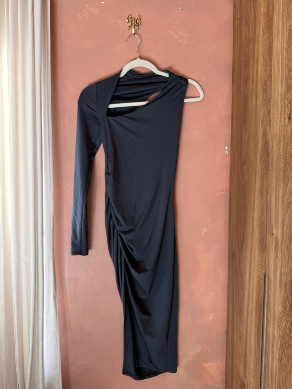 Fashion Nova Black One-Shoulder Draped Midi Dress